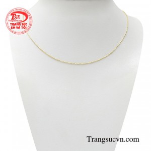 Mỗi cuộc hẹn, mỗi một sự kiện quan trọng chỉ cần có trên mình chiếc dây chuyền này thì trông bạn đã thực sự quyến rũ và gợi cảm theo phong cách riêng của bản thân mình. 