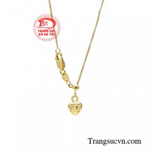 Sản phẩm còn có thể đeo được 2 kiểu trước hoặc sau đều trông rất phong cách mà không gây nhàm chán.