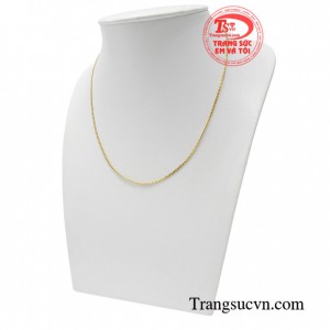 Các chi tiết đều được chế tác một cách tỉ mỉ mang đến chiếc dây chuyền hoàn hảo