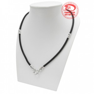 Dây dù bọc vàng cuốn hút thể hiện phong cách thời trang của phái mạnh