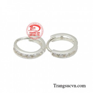 Hoa tai bạc dành cho nữ kiểu tinh tế, đeo hoa tai hợp thời trang