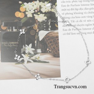 Chúng giúp tôn lên vẻ thanh thoát và duyên dáng của các bạn nữ