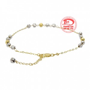 Dù đi đâu với bất cứ trang phục nào thì đeo lắc chân vẫn tôn lên vẻ đẹp của đôi chân