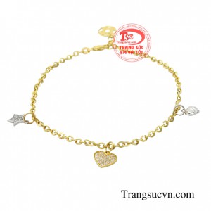 Lắc chân trái tim xinh xắn là phụ kiện yêu thích của các bạn nữ thích phong cách trẻ trung, hiện đại