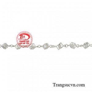 Qua đó, sản phẩm phát huy tối đa sức quyến rũ và giá trị tiềm ẩn bên trong.