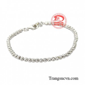 Lắc tay đẹp kiêu sa