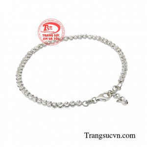 Lắc tay đẹp kiêu sa thích hợp cho các bạn nữ thích sự đơn giản mà lại thanh lịch