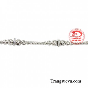Lắc tay đẹp thời trang laf xu hướng mới được các nàng yêu thích