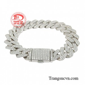 Lắc tay nam đẳng cấp