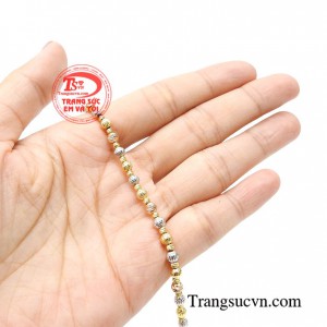 Lắc tay vàng sành điệu