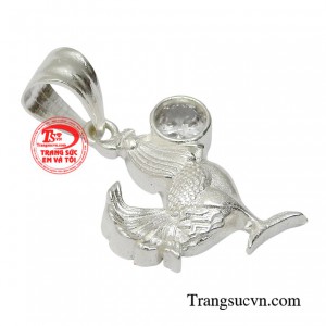 Đeo mặt bạc tuổi dậu mang đến vượng khí đến cho người đeo, giúp người tuổi dậu đạt được thành tựu nhanh hơn và rực rỡ hơn.