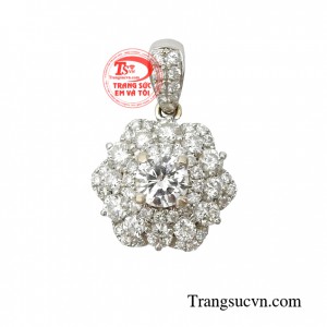 Mặt dây kim cương đẳng cấp là sự lựa chọn hoàn hảo dành cho phái đẹp