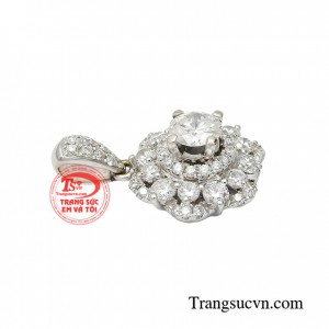 Kim cương được mệnh danh là nữ hoàng của các loại đá quý bởi không chỉ là món đồ trang sức đắt đỏ mà còn được xem là biểu tượng cho vẻ đẹp vĩnh cửu