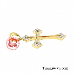 Mặt dây chuyền vàng dễ kết hợp cùng nhiều kiểu dây chuyền vàng