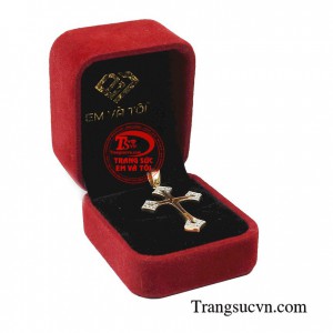 Thánh giá được coi như vật mang đức tin của người theo đạo công giáo