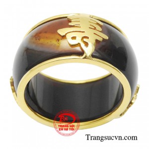 Đối với người am hiểu và sành chơi trang sức phong thủy thì nhẫn ngọc được coi là món trang sức đem lại may mắn, khí vận cho người sử dụng.