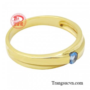 Nếu các chàng trai đang tìm kiếm cho mình một món trang sức phong thủy đem lại may mắn thì đừng bỏ qua chiếc nhẫn đầy tinh tế này.