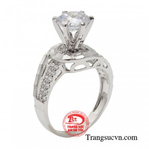 Nhẫn nữ đài các vàng trắng mang sức quyến rũ đặc biệt. 