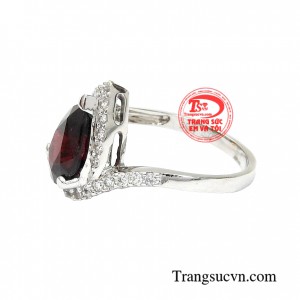 Nhẫn nữ vàng tây gắn đá granet dành cho phái đẹp phù hợp làm quà tặng sinh nhật hoặc trong các dịp ý nghĩa