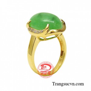 Nhẫn nữ jadeite tài lộc mang đến vẻ đẹp sang trọng, quý phái
