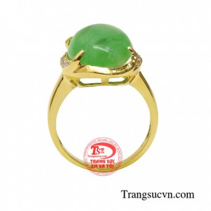 Nguồn năng lượng tích tụ từ nhiều năm từ ngọc sẽ giúp cho người dùng được thư thái, giảm căng thẳng lo âu, mang tới sự bình an trong tâm hồn