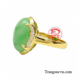 Nhẫn vàng màu tinh tế gắn Ngọc cẩm thạch mang lại may mắn và hộ mệnh