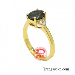 Sản phẩm mang đến diện mạo quý phái sang trọng của một người phụ nữ đẳng cấp