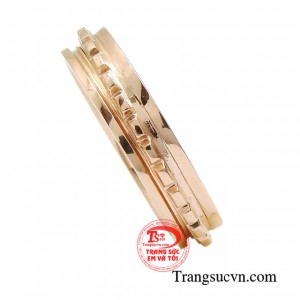 Khi diện món phụ kiện này các nàng sẽ không còn thấy đơn điệu trong cách diện đồ của mình, thay vào đó còn đảm bảo thăng hạng sắc đẹp một cách nhanh chóng.