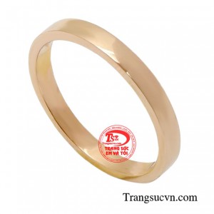 Ứng biến với nhiều phong cách khác nhau, trong những bữa tiệc dù đeo riêng lẻ hay kết hợp đeo nhiều lớp nhẫn vẫn tạo nên sự nổi bật. 