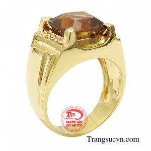 Nhẫn thạch anh phú quý mang tâm linh mạnh mẽ, sẽ đem lại nhiều tài lộc cho những người làm kinh doanh, buôn bán