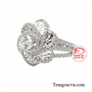 Nhẫn vàng trắng đài các