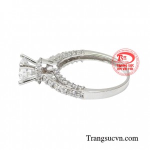 Nhẫn nữ vàng tây dành cho phái đẹp phù hợp làm quà tặng sinh nhật hoặc trong các dịp ý nghĩa