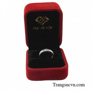 Nhẫn vàng trắng phong cách