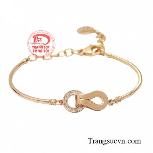 Vòng tay đẹp thanh lịch được si vàng hồng trẻ trung và thời trang