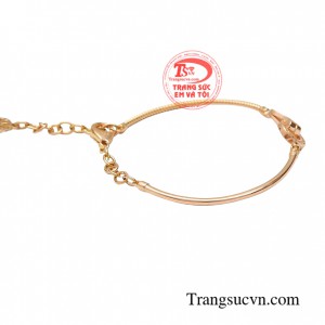 Sản phẩm được thiết kế vô cùng sắc nét và sang trọng giúp người đeo thấy tự tin và yêu đời hơn