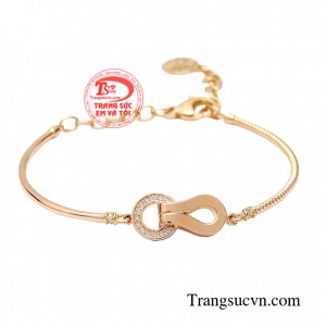 Vòng tay đẹp thanh lịch
