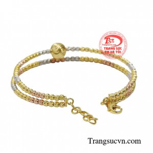 Vòng tay Italy là lựa chọn lý tưởng cho các quý cô hiện đại, sản phẩm kết hợp vàng trắng và vàng màu rất tinh tế