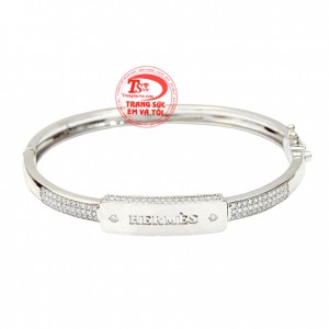 Vòng tay vàng trắng sang trọng mang lại sự sang trọng và thể hiện sự đẳng cấp thời trang