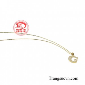 Bộ dây chữ vàng thời trang được thiết kế sang trọng và thanh lịch giúp phái đẹp luôn tự tin