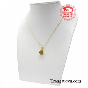 Bộ dây chuyền thạch anh kiêu sa được phái đẹp yêu thích