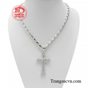 Bộ dây chuyền thánh giá uy quyền là món trang sức thể hiện bản lĩnh của phái mạnh.