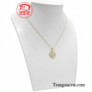 Sản phầm là sự lựa chọn hoàn mỹ dành cho những cô nàng yêu thích phong cách trang sức Hàn Quốc