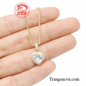 Bộ dây trái tim kiều diễm đem đến vẻ đẹp xinh xắn dễ thương cho người dùng