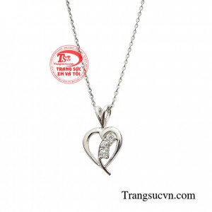 Bộ dây trái tim may mắn là sự lựa chọn tuyệt vời dành cho những cô nàng yêu thích sự đơn giản sang trọng