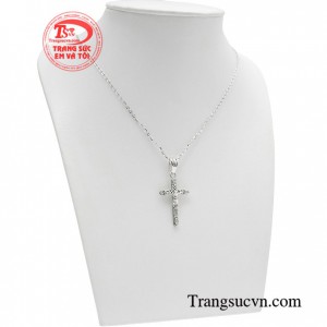 Bộ dây thánh giá vừa là món đồ thời trang vừa đem đến điều bình an, may mắn cho người sử dụng