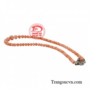 Khi đeo trang sức đá San hô sẽ giúp mang lại sức khỏe, đẩy lùi bệnh tật, may mắn và xua đuổi những điều rủi ro