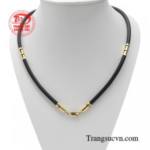 Dây cao su bọc vàng thời thượng mang phong cách cổ điển, bụi bặm hào nhoáng và thời thượng. 