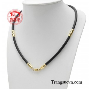 Đây là sự lựa chọn hoàn hảo từ những bộ quần áo phong trần đường phố, đến những bộ quần áo thể thao năng lượng đầy sức sống.