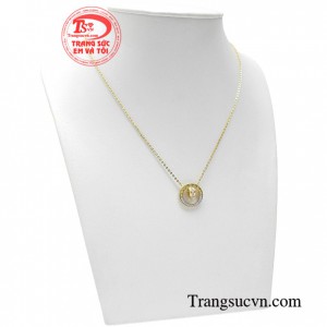 Sản phẩm dây chuyền liền mặt tinh tế đang là xu hướng mới được giới trẻ yêu thích