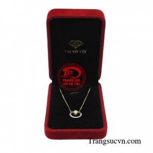 Sản phẩm dây chuyền liền mặt tinh tế đang là xu hướng mới được giới trẻ yêu thích